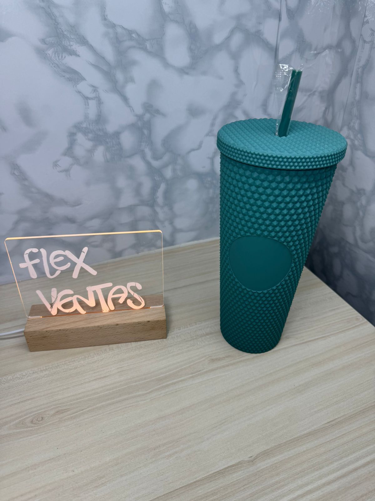 TERMO VASO TUMBLER CON PITILLO TEXTURIZA