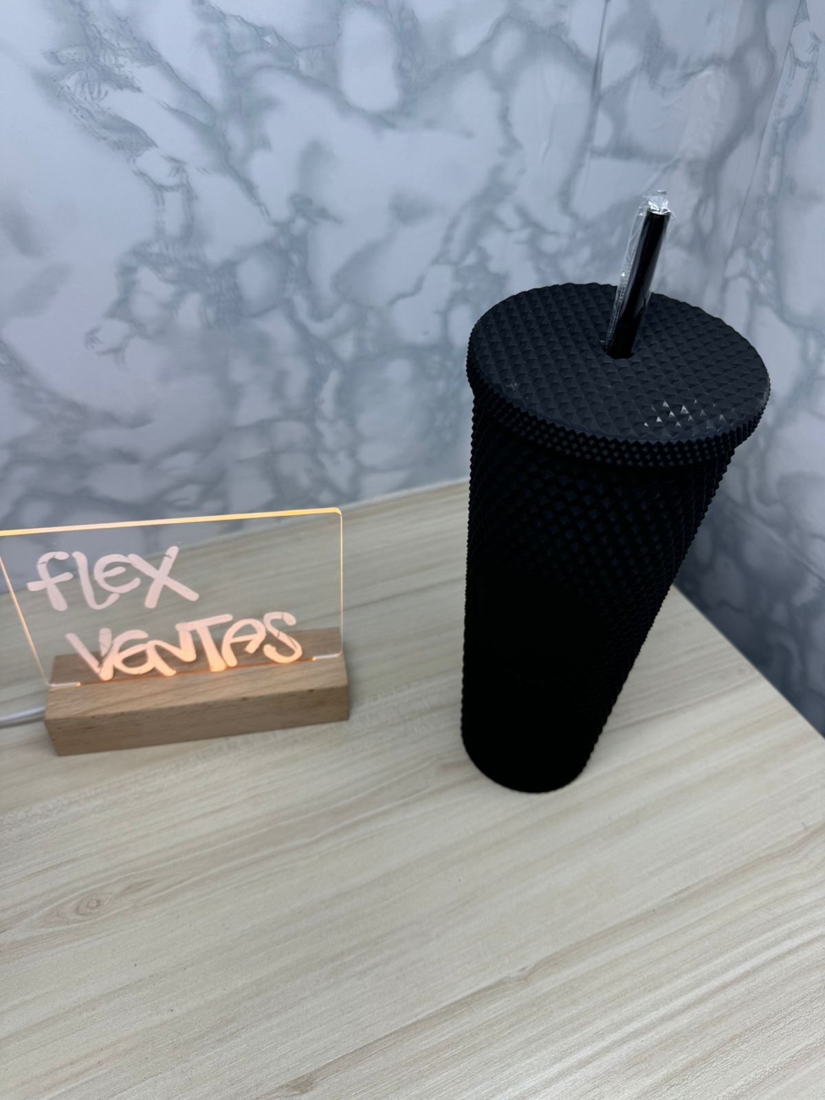 TERMO VASO TUMBLER CON PITILLO TEXTURIZA